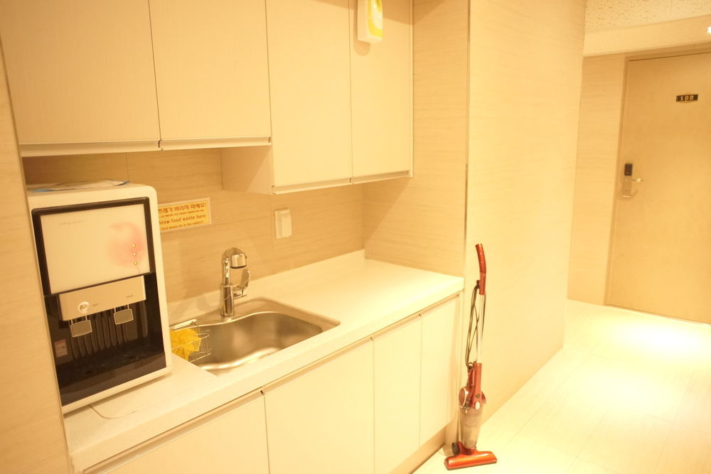 Polaris Guesthouse Garosugil 서울특별시 외부 사진