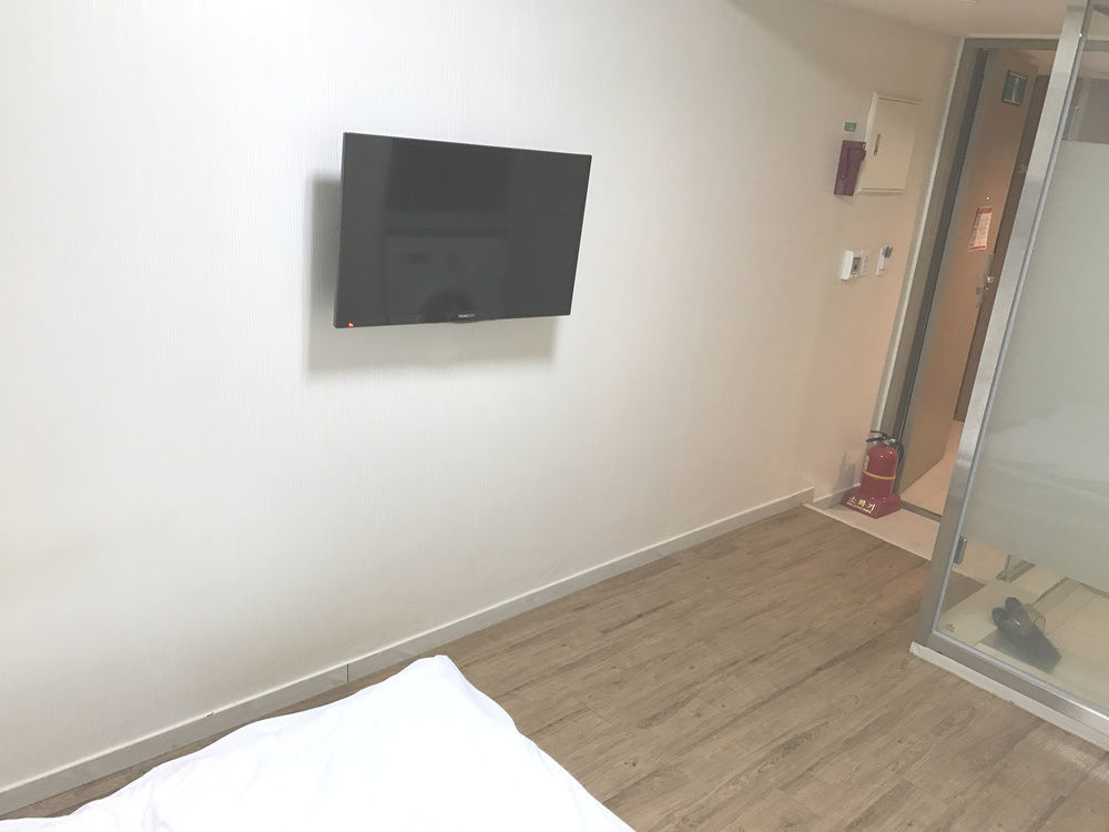 Polaris Guesthouse Garosugil 서울특별시 외부 사진